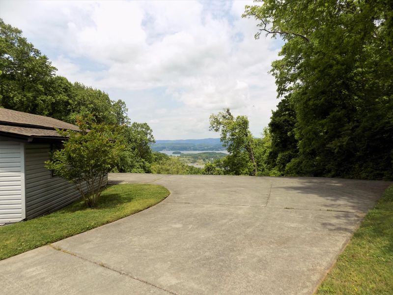 1637 Boatmans Ridge Rd, Morristown, TN 37814