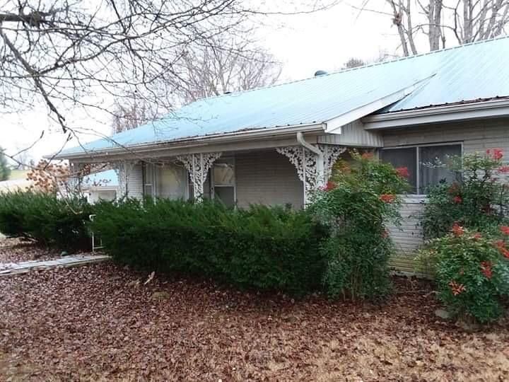 1637 Leatherwood Road Rd, Oneida, TN 37841