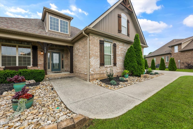 1638 Amhurst Ln, Maryville, TN 37801