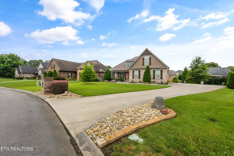 1638 Amhurst Ln, Maryville, TN 37801