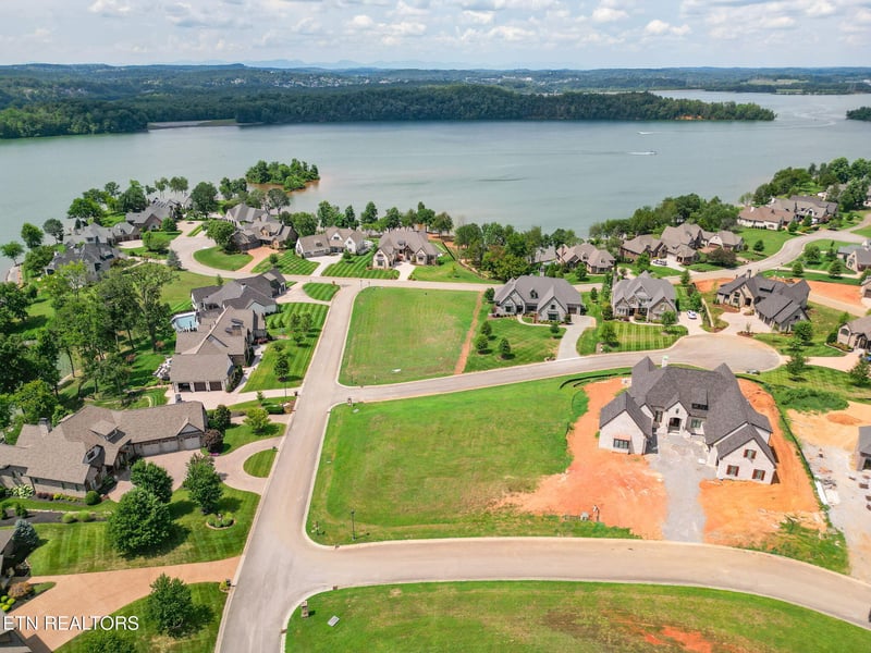 164 Captains Way, Lenoir City, TN 37772