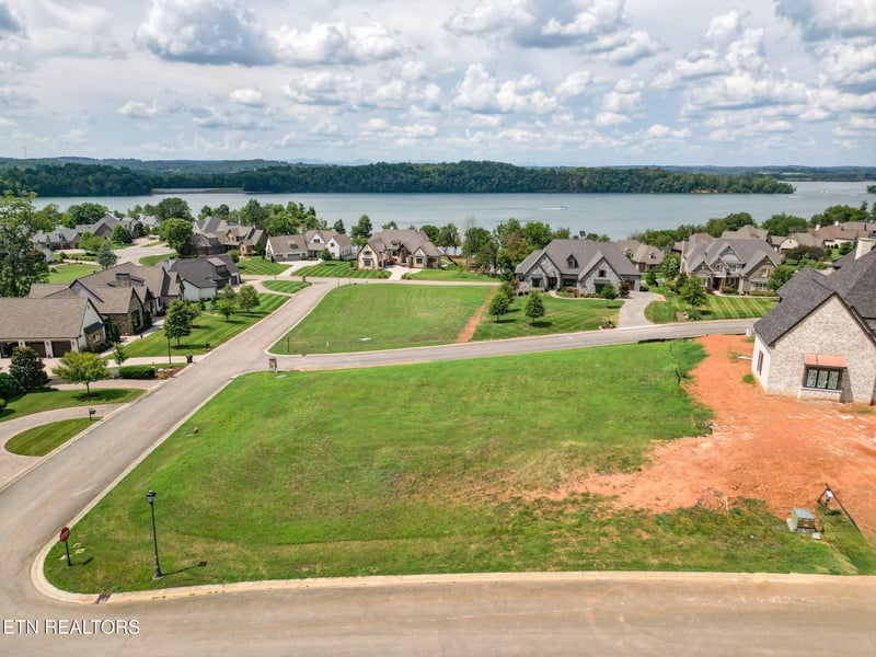 164 Captains Way, Lenoir City, TN 37772