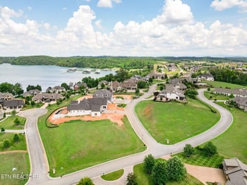 164 Captains Way, Lenoir City, TN 37772
