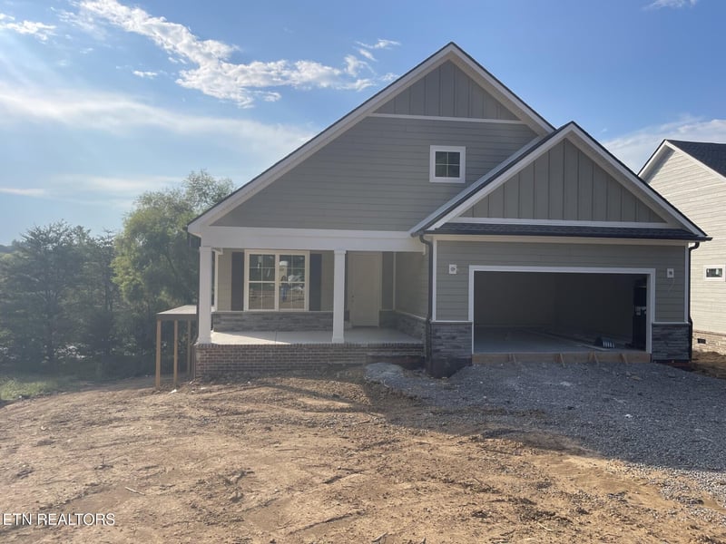 164 Cherry Blossom Ct, Lenoir City, TN 37772