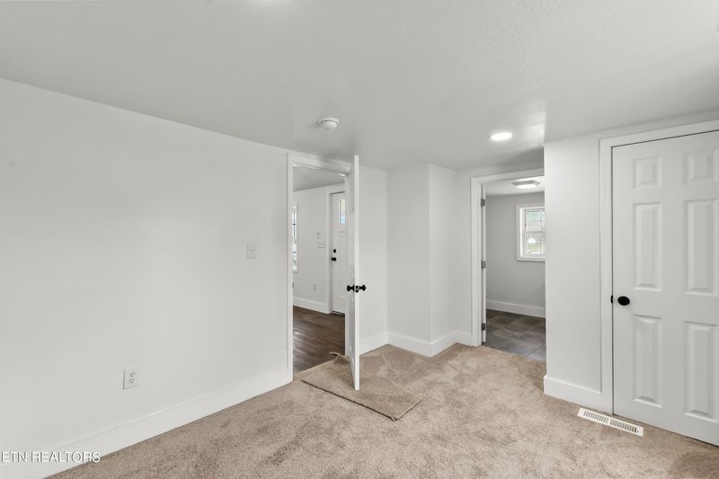 164 East St, Jacksboro, TN 37757