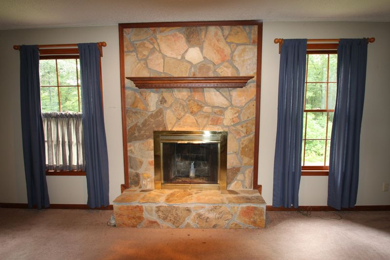164 Fairview Dr, Harriman, TN 37748