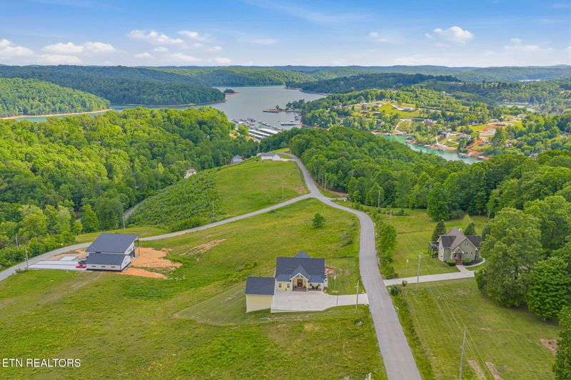 164 Kennedys Loop, Lafollette, TN 37766