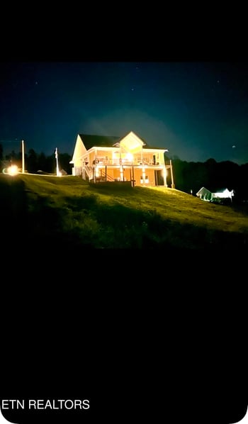 164 Kennedys Loop, Lafollette, TN 37766