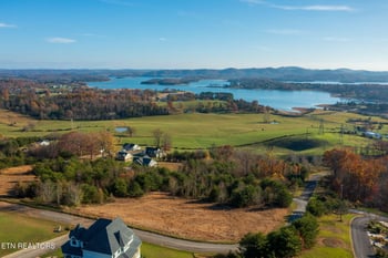 164 Logans Bluff, Bean Station, TN 37708