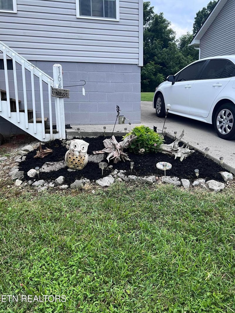 164 Sandy Cir, Lafollette, TN 37766