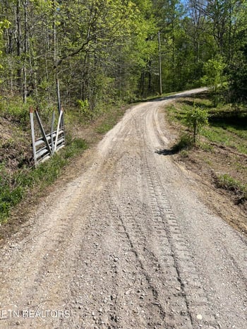 1640 Old Harriman Hwy, Oliver Springs, TN 37840