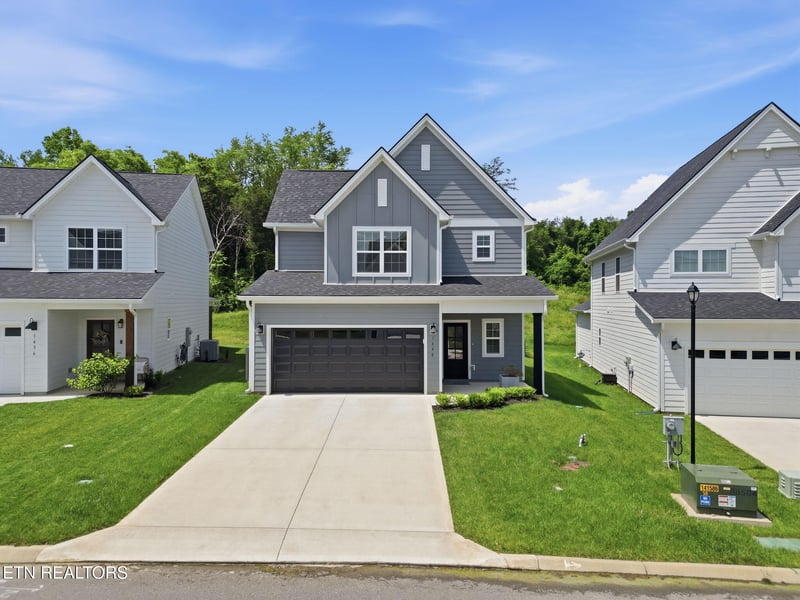 1640 Spring Berry Ln, Knoxville, TN 37924
