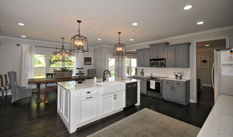 1642 Pinnacle Point Dr, Alcoa, TN 37701