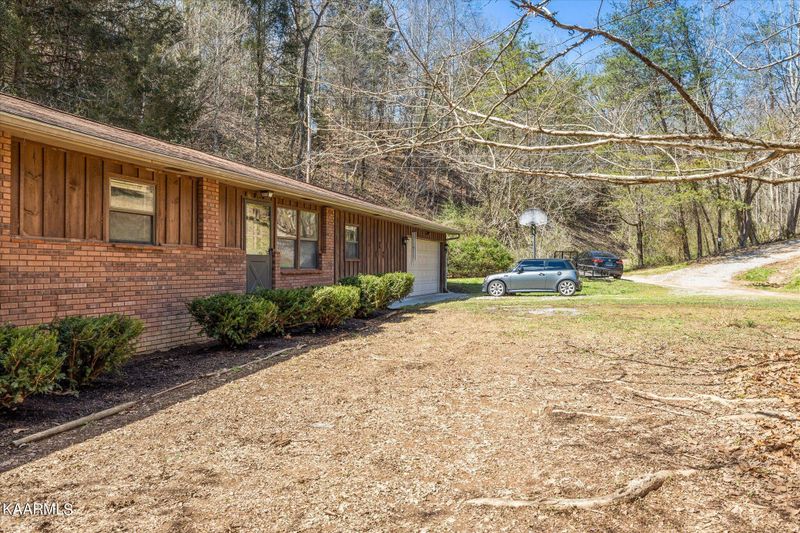 1643 Arron Way, Sevierville, TN 37876