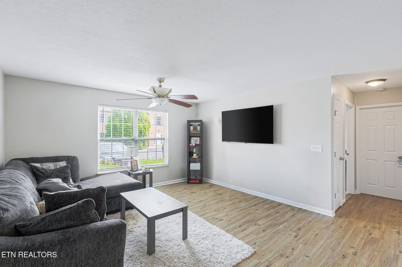 1643 Maple View Way, Knoxville, TN 37918