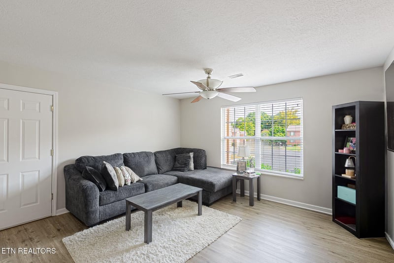 1643 Maple View Way, Knoxville, TN 37918