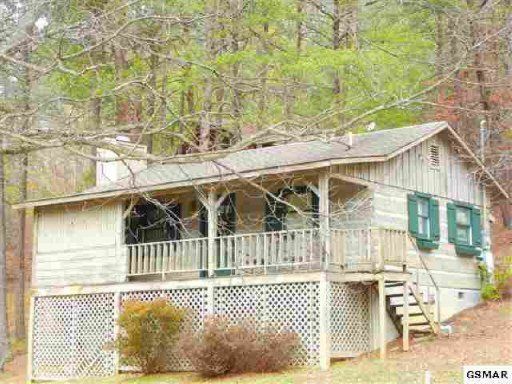 1644 Walt Price Rd, Pigeon Forge, TN 37863