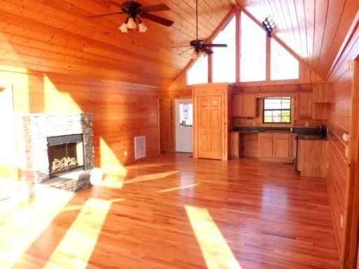 1646 Kissing Way, Sevierville, TN 37862