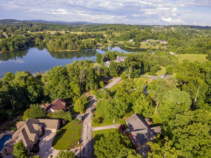 1648 Wind Chase Dr, Talbott, TN 37877