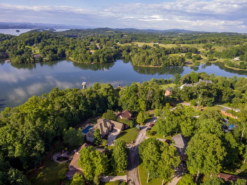 1648 Wind Chase Dr, Talbott, TN 37877