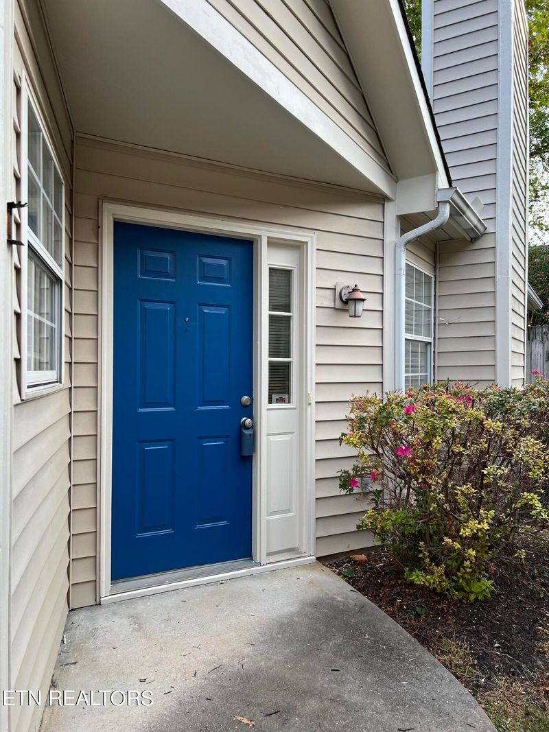 1649 Chenoweth Cir, Knoxville, TN 37909