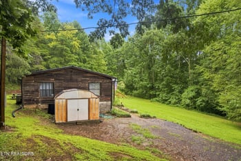 1649 Six Mile Cemetery Rd, Maryville, TN 37803