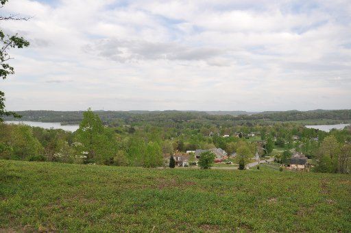 165 Cunningham Blvd, Harriman, TN 37748