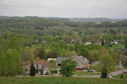 165 Cunningham Blvd, Harriman, TN 37748