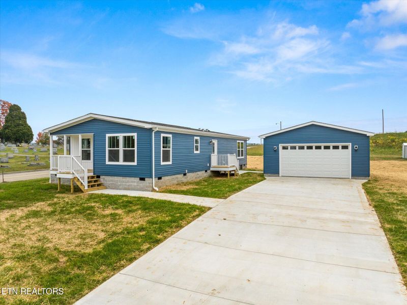 165 Dode St, Sweetwater, TN 37874