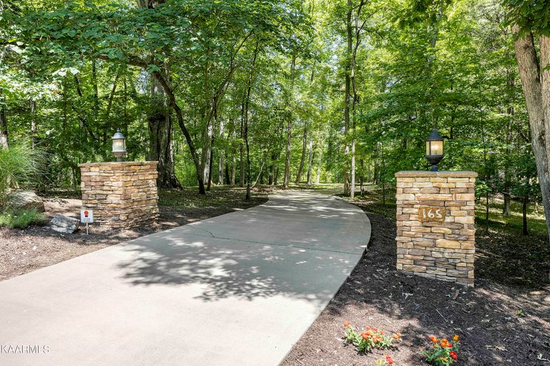 165 E Shore Dr, Rockwood, TN 37854