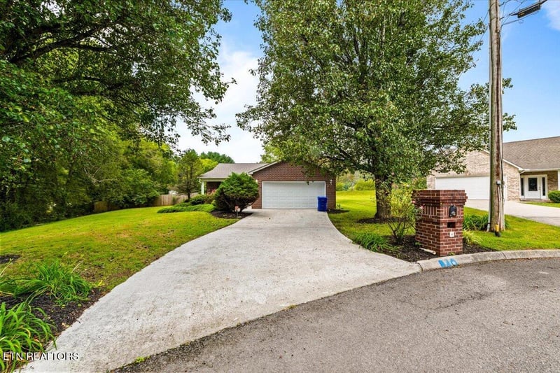 165 Elizabethton Way, Clinton, TN 37716