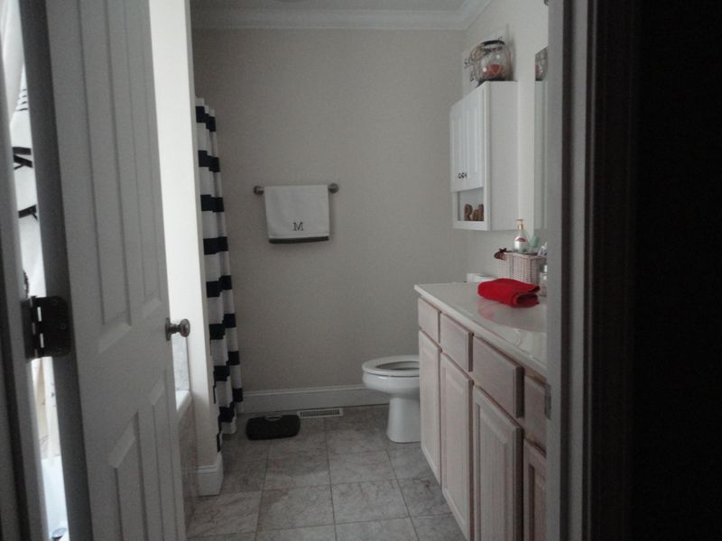 165 Far Vw, Jacksboro, TN 37757