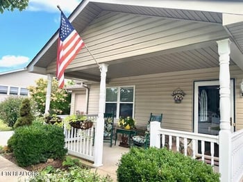 165 Grandview Ln, Crossville, TN 38571