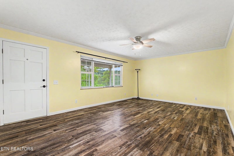 165 Justice Rd, Oliver Springs, TN 37840