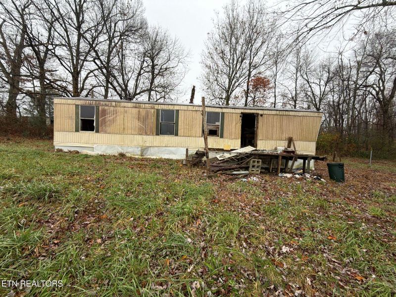 165 Keyes Rd, Crossville, TN 38571