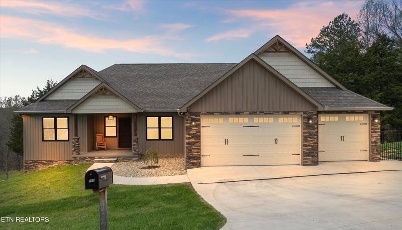 165 Lake Ridge Dr, Maynardville, TN 37807