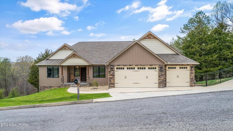 165 Lake Ridge Dr, Maynardville, TN 37807