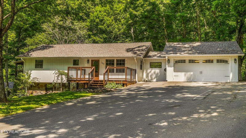 165 Lenz Dr, Kodak, TN 37764