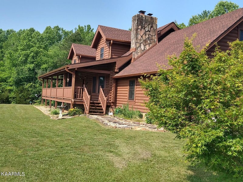 165 Lowe Galyon Ln, Philadelphia, TN 37846