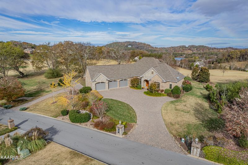 165 Osprey Cir, Vonore, TN 37885