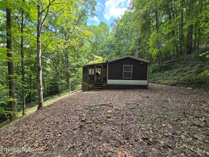 165 Parkview Dr, Lafollette, TN 37766