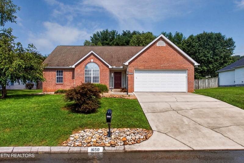 1650 Maremont Rd, Knoxville, TN 37918