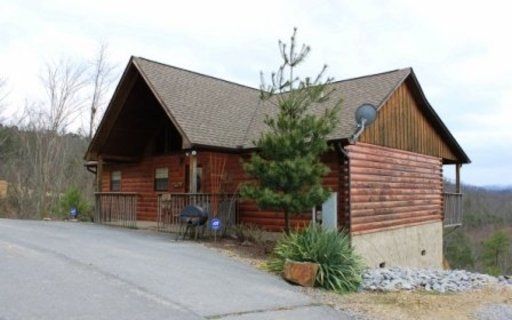 1650 Pinewood Way, Sevierville, TN 37862