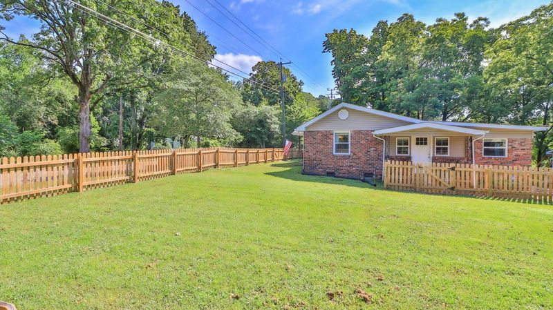 1650 Romulus Ln, Knoxville, TN 37931