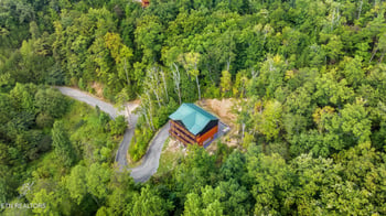 1654 Barn Door Ln, Sevierville, TN 37862