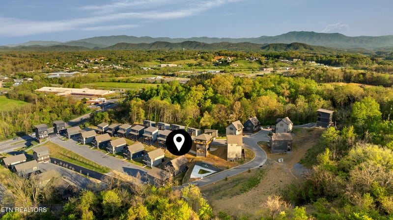 1654 Veterans Blvd #7, Sevierville, TN 37862
