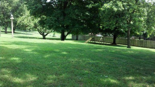 1655 Crestview Cir, Lenoir City, TN 37772