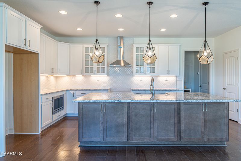 1657 Hickory Reserve Rd, Knoxville, TN 37932
