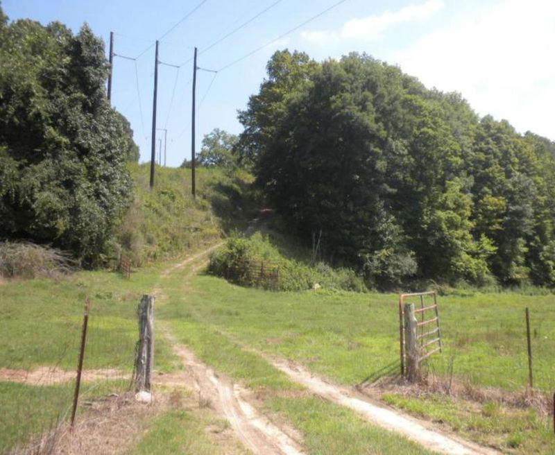 1657 Sulphur Springs Rd, Clinton, TN 37716