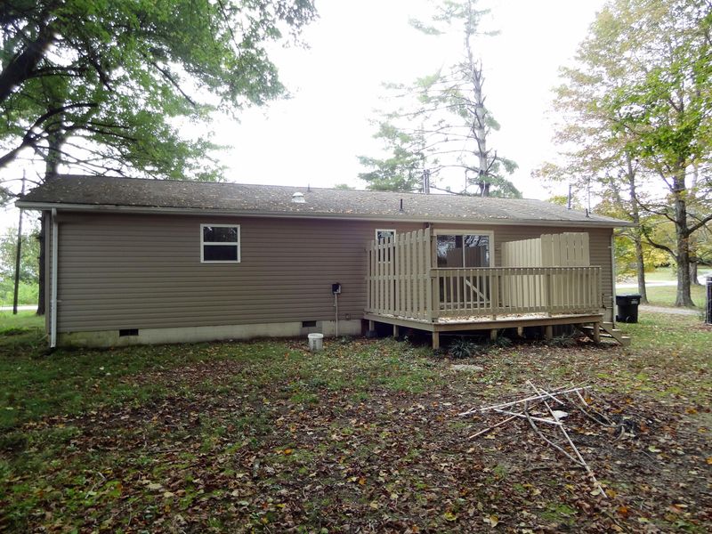 1658 E 1st St, Crossville, TN 38555